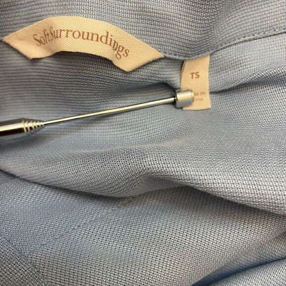 Soft Surroundings Bridgette Cold Shoulder
High Low Tencel Dress Blue Small Tall - Picture 4 of 6